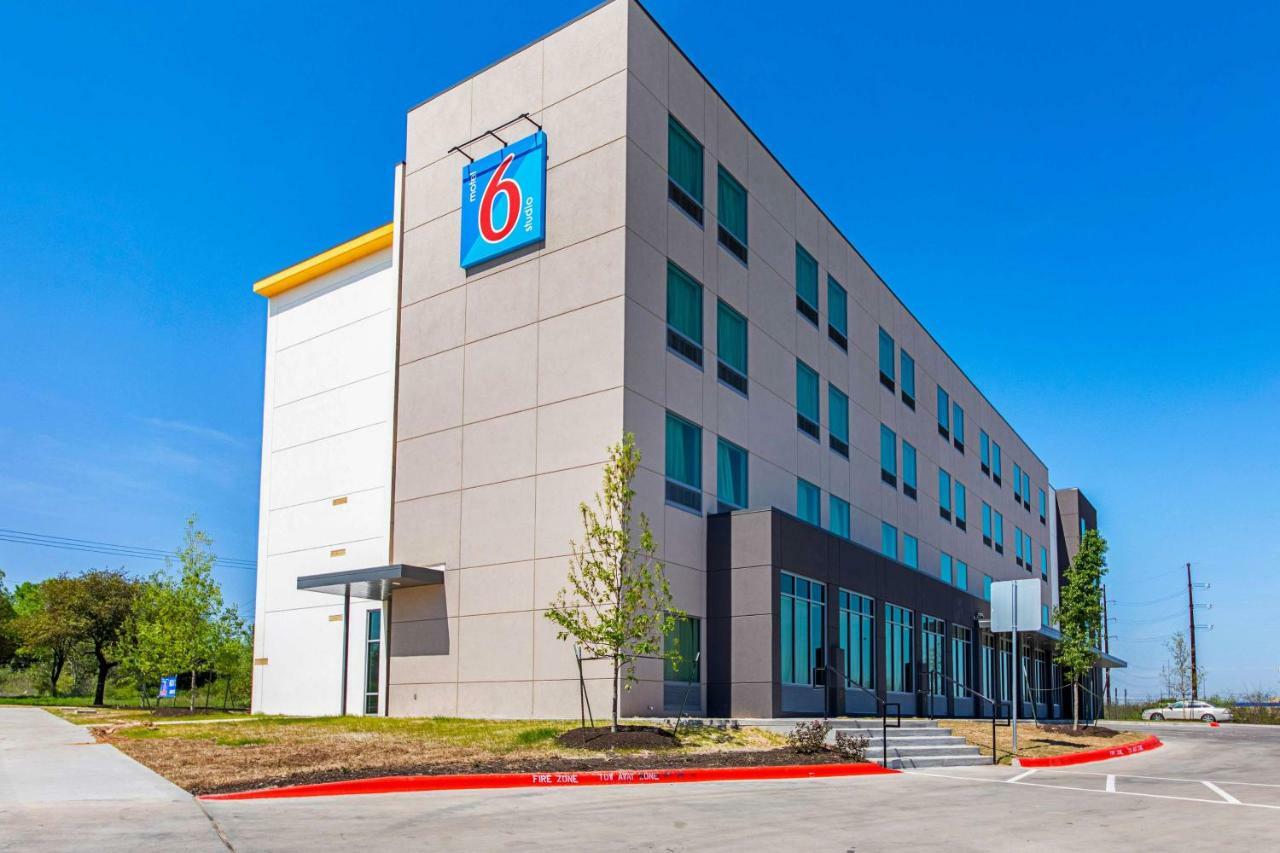 Studio 6 Austin Airport Экстерьер фото