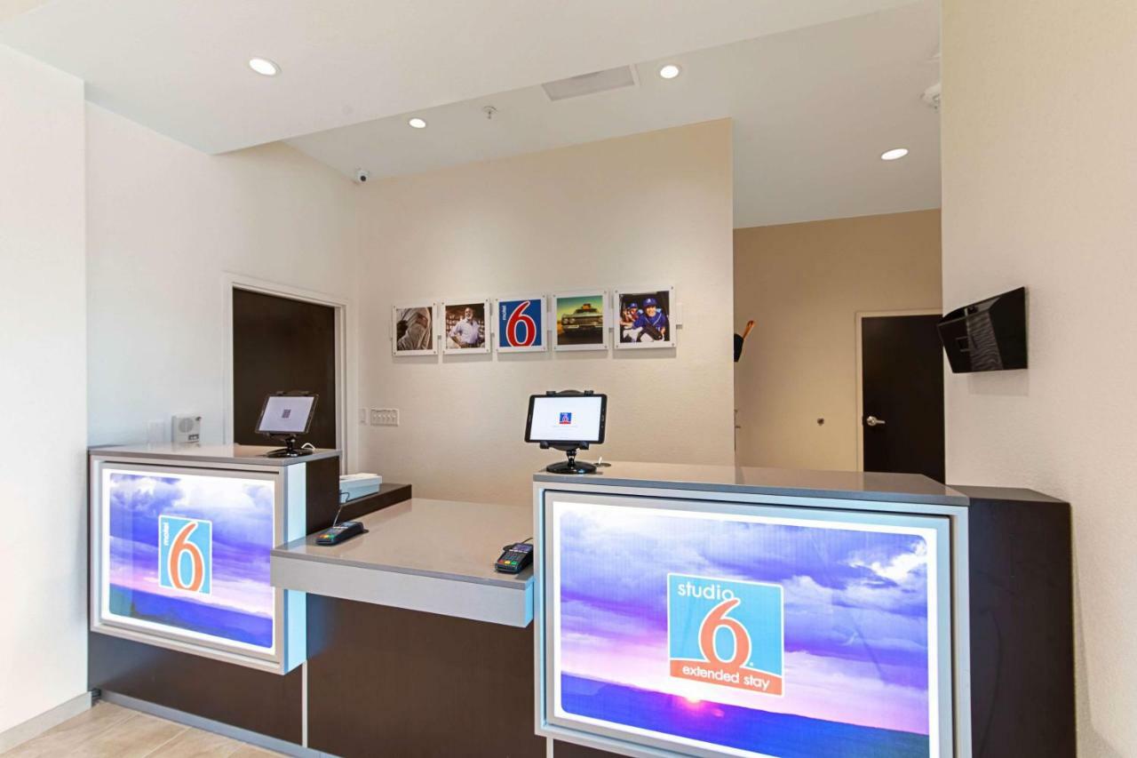 Studio 6 Austin Airport Экстерьер фото